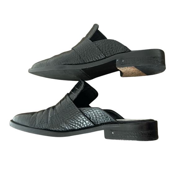 Freda Salvador “Keen” Black Croc-Print Leather Mule Flats - Picture 5 of 9